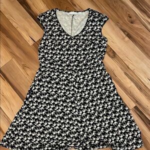Elegant Black and White Patterned Dress